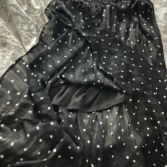A Beautiful Soul (Arula) polka dot overlay skirt, size c - Picture 2 of 3